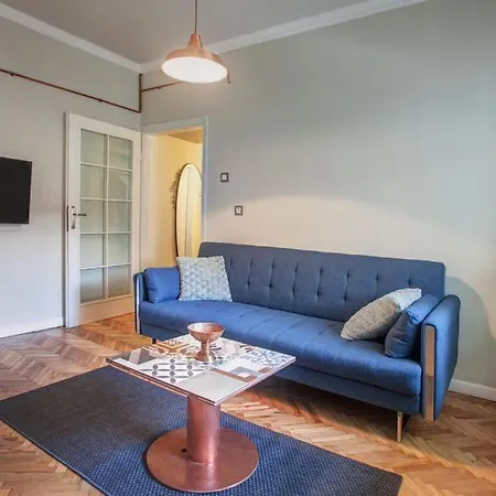 Appartement Center, Shishman Street Bijou